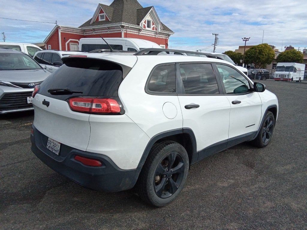 2017 Jeep Cherokee Sport