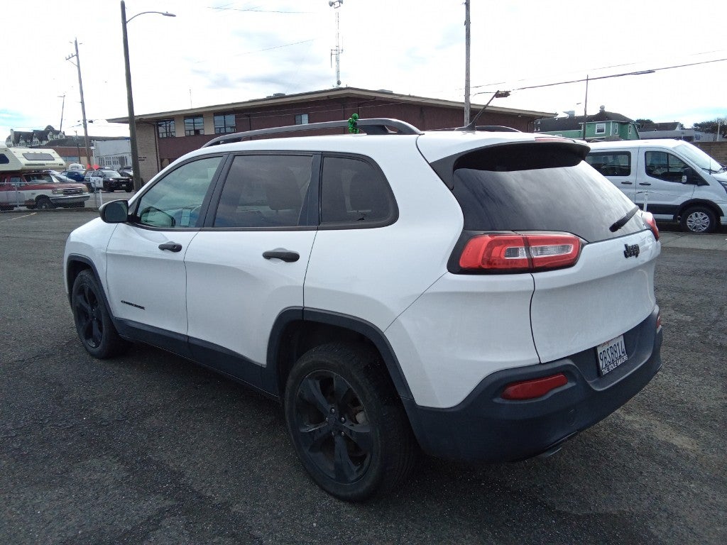 2017 Jeep Cherokee Sport