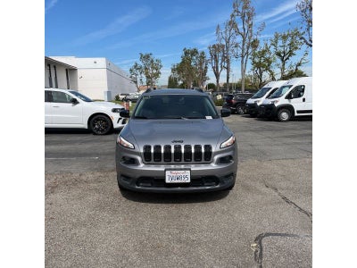 2016 Jeep Cherokee Sport