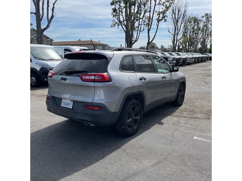 2016 Jeep Cherokee Sport