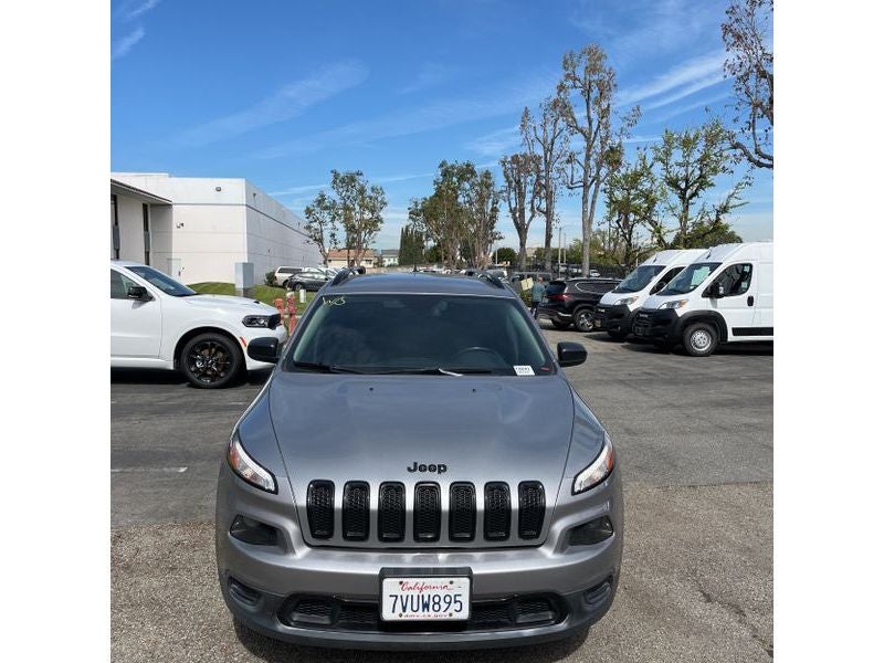 2016 Jeep Cherokee Sport