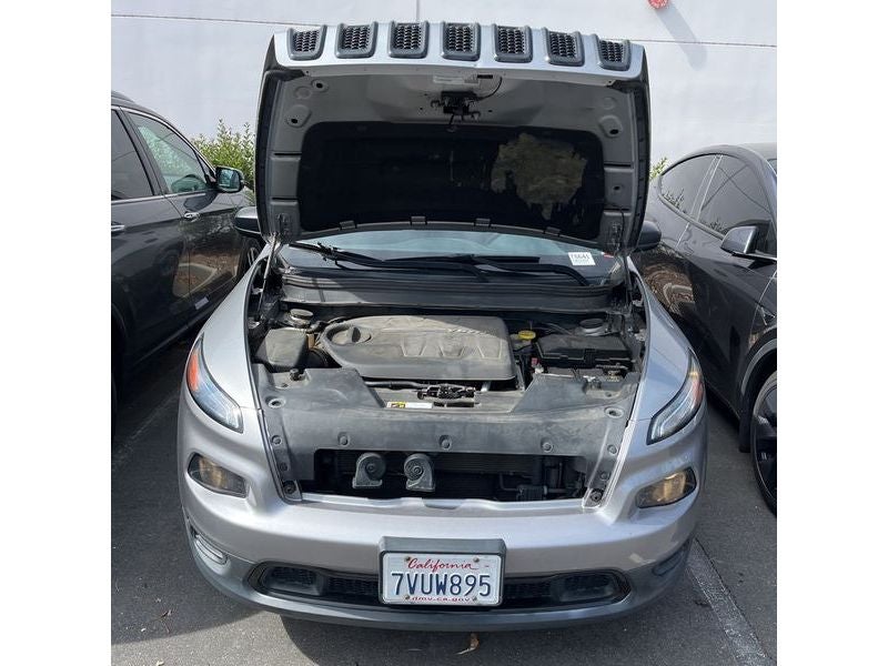 2016 Jeep Cherokee Sport