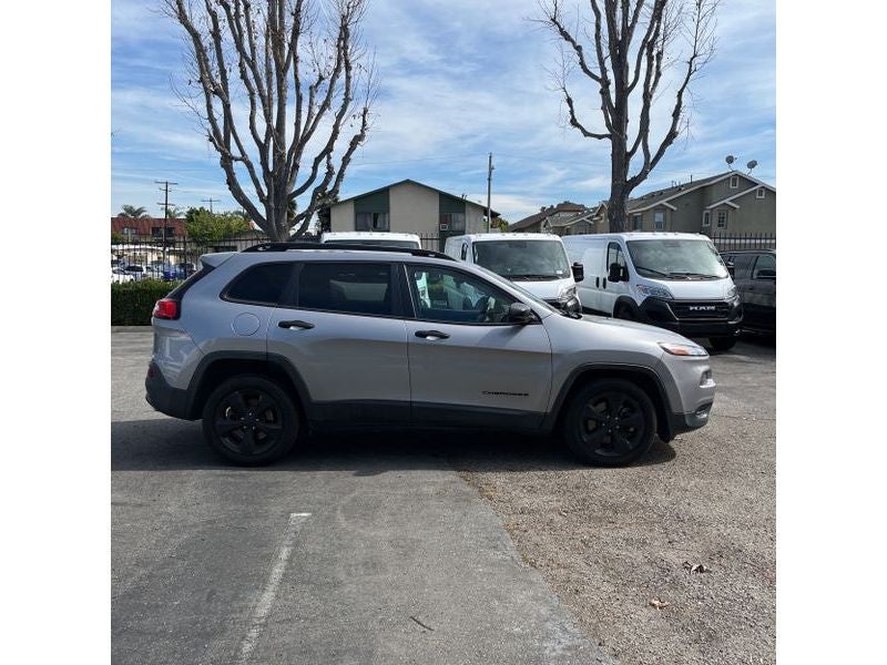 2016 Jeep Cherokee Sport