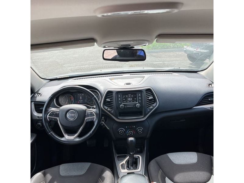 2016 Jeep Cherokee Sport