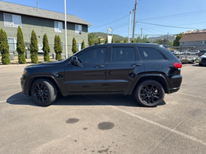 2017 Jeep Grand Cherokee Laredo