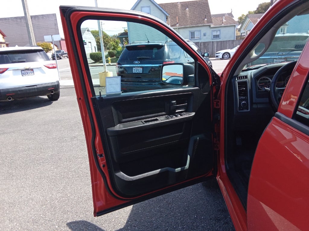 2019 RAM 1500 Classic Tradesman 4x2 Quad Cab 6'4" Box