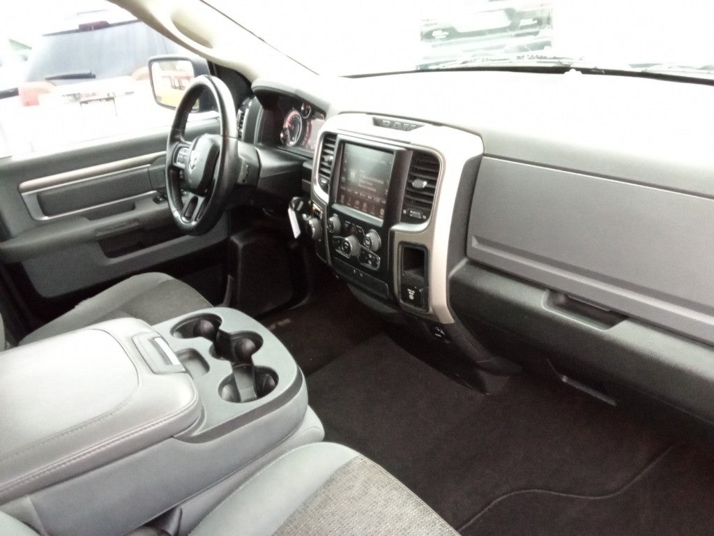 2015 RAM 1500 2WD Quad Cab 6.4 Ft Box SLT