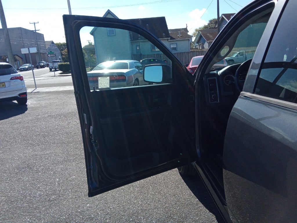 2016 RAM 1500 2WD Crew Cab 5.7 Ft Box Tradesman