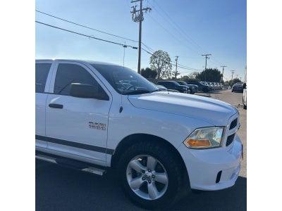 2015 RAM 1500 2WD Crew Cab 5.7 Ft Box Tradesman