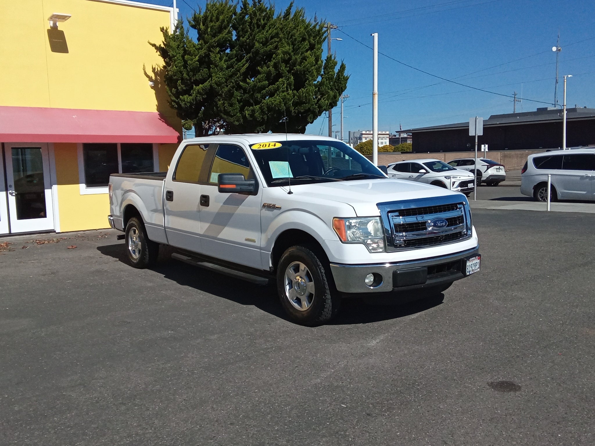 2014 Ford F-150 2WD SuperCrew 5-1/2 Ft Box XL