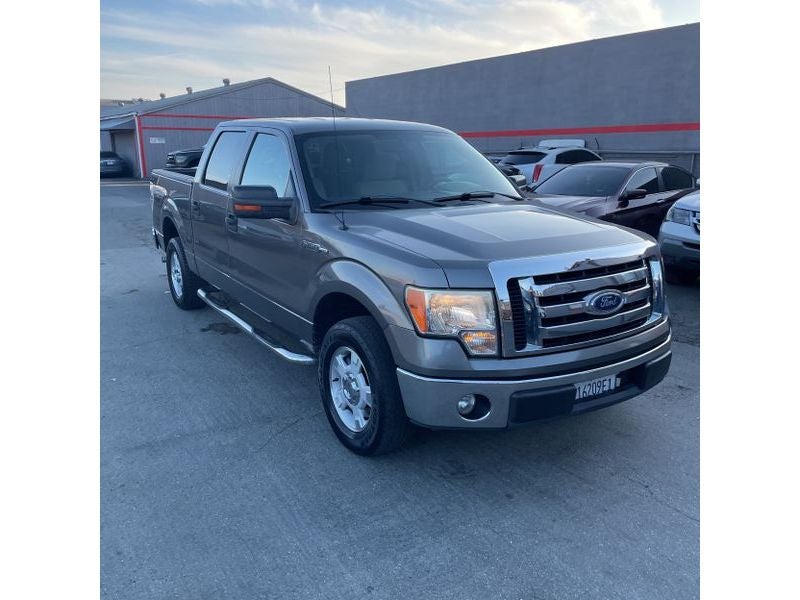 2010 Ford F-150 2WD SuperCrew 5-1/2 Ft Box XL