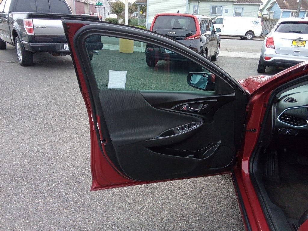 2018 Chevrolet Malibu LT (2FL)