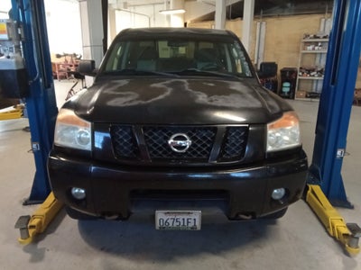 2011 Nissan Titan 4WD Crew Cab Short Bed PRO-4X