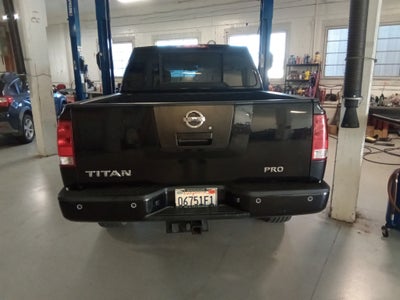 2011 Nissan Titan 4WD Crew Cab Short Bed PRO-4X
