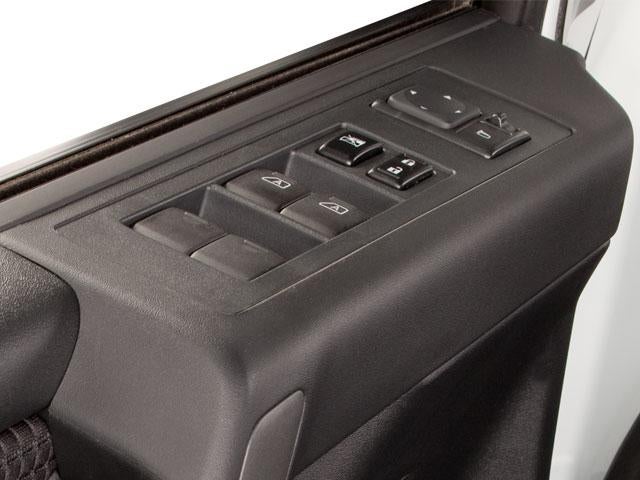 2011 Nissan Titan 4WD Crew Cab Short Bed PRO-4X