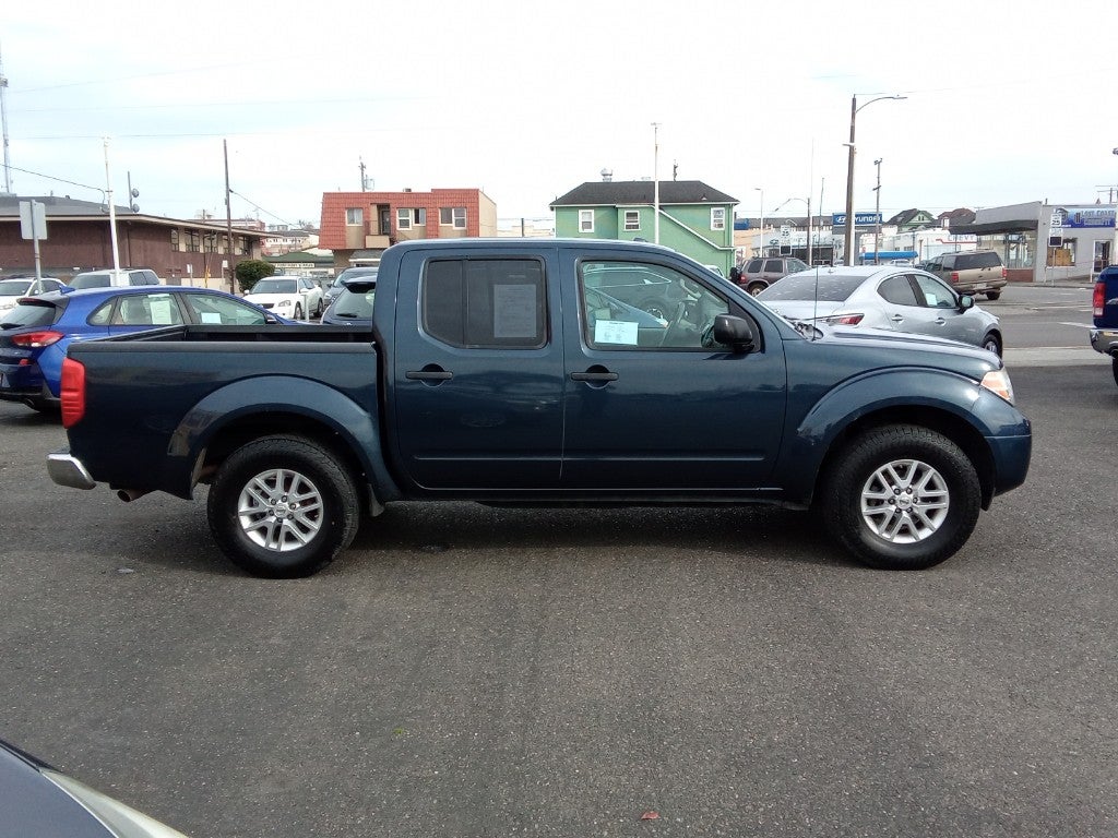 2016 Nissan Frontier 4WD Crew Cab SWB Auto SV