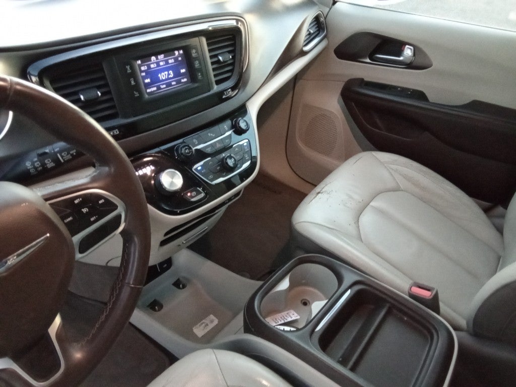 2017 Chrysler Pacifica Touring L