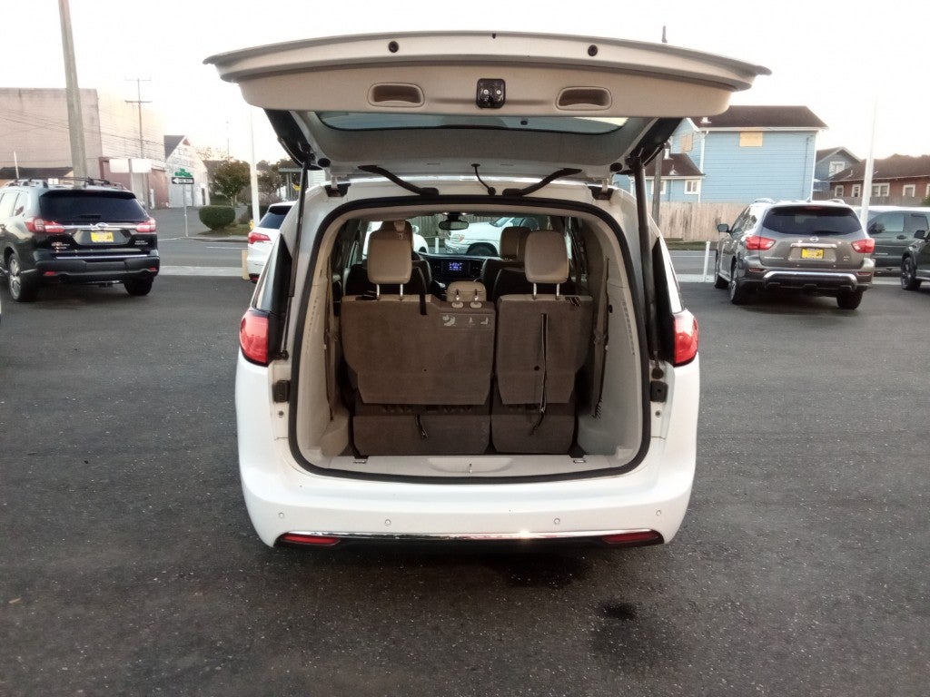 2017 Chrysler Pacifica Touring L