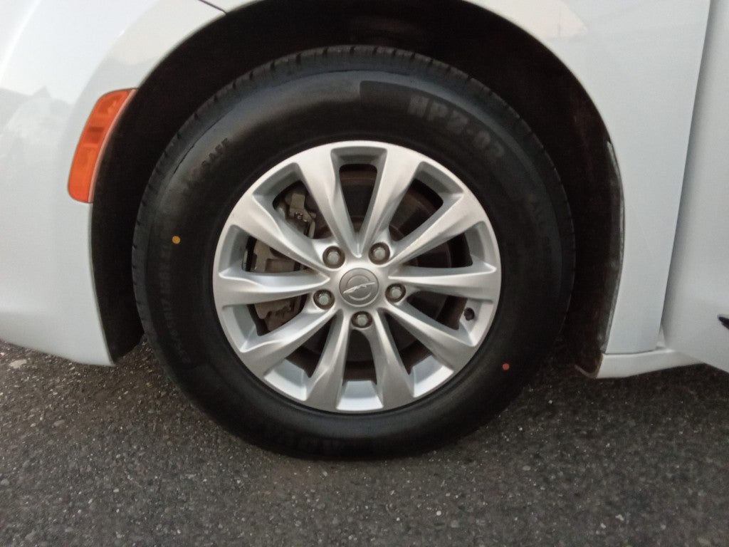 2017 Chrysler Pacifica Touring L