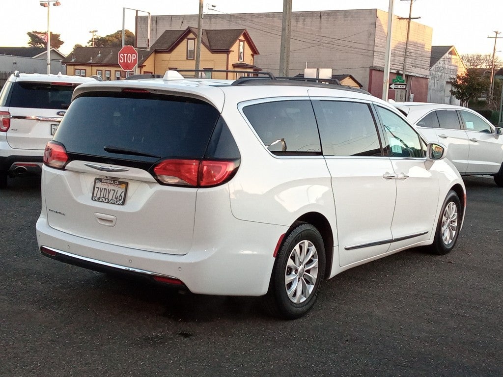 2017 Chrysler Pacifica Touring L