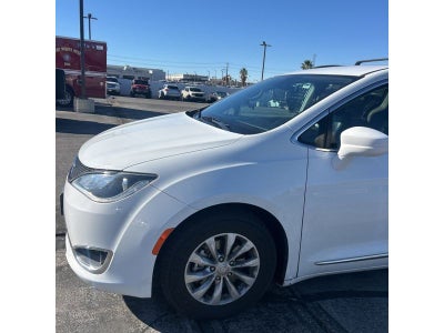 2017 Chrysler Pacifica Touring L