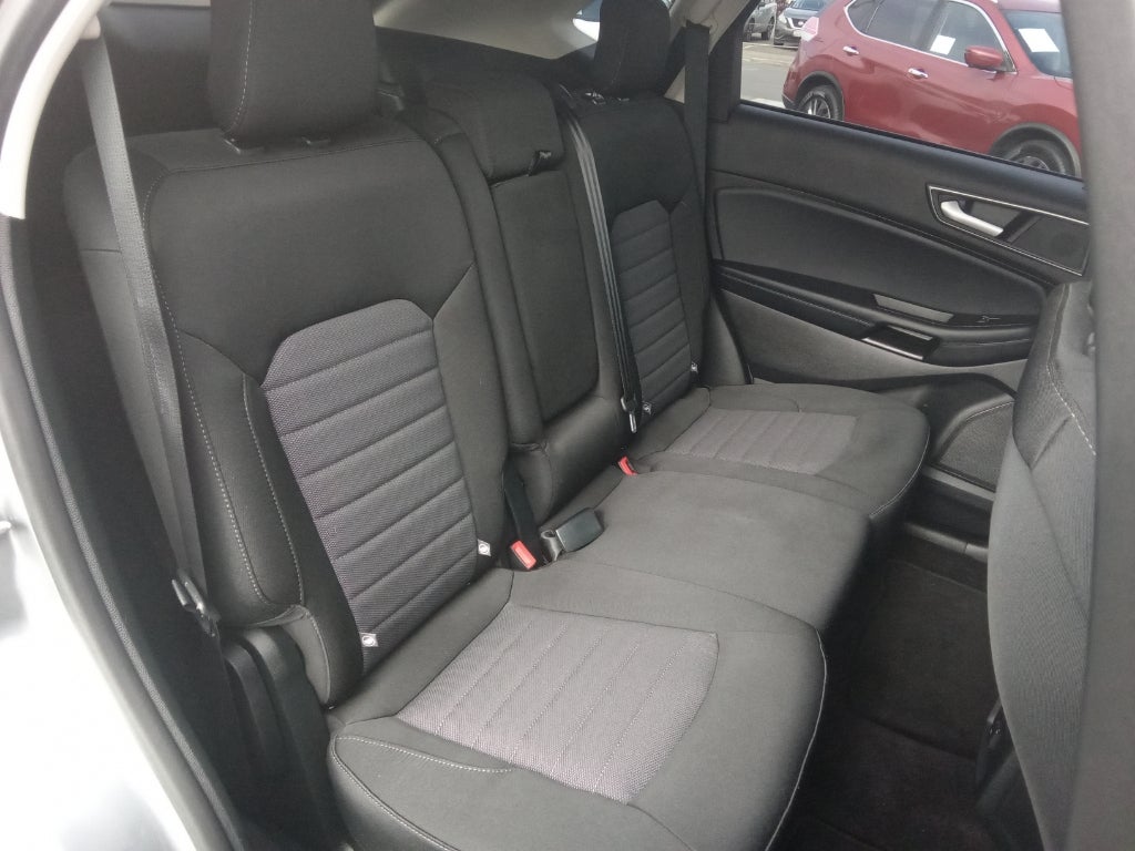 2020 Ford Edge SE