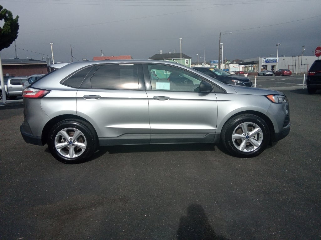 2020 Ford Edge SE