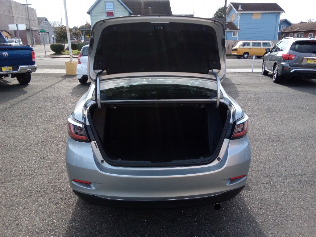 2019 Toyota Yaris LE Auto (Natl)