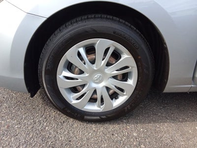 2019 Toyota Yaris LE Auto (Natl)