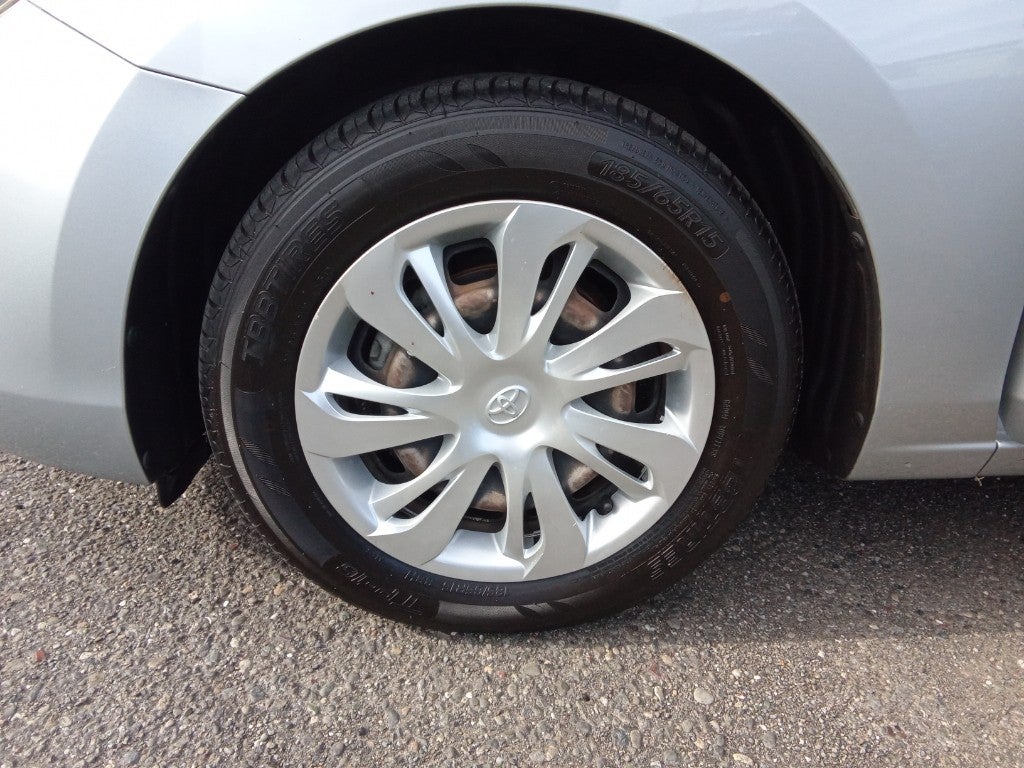 2019 Toyota Yaris LE Auto (Natl)