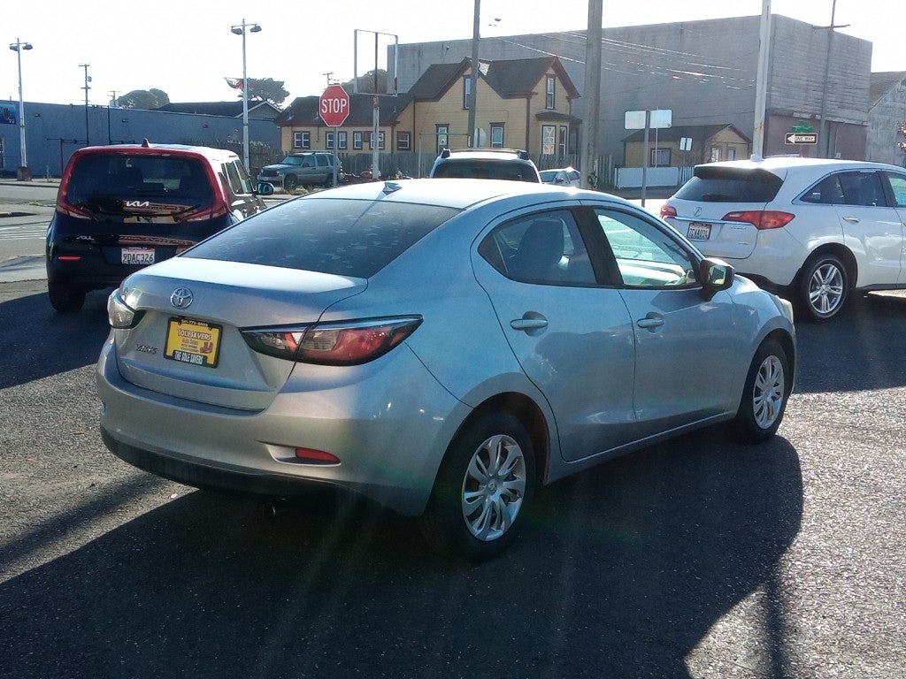 2019 Toyota Yaris LE Auto (Natl)