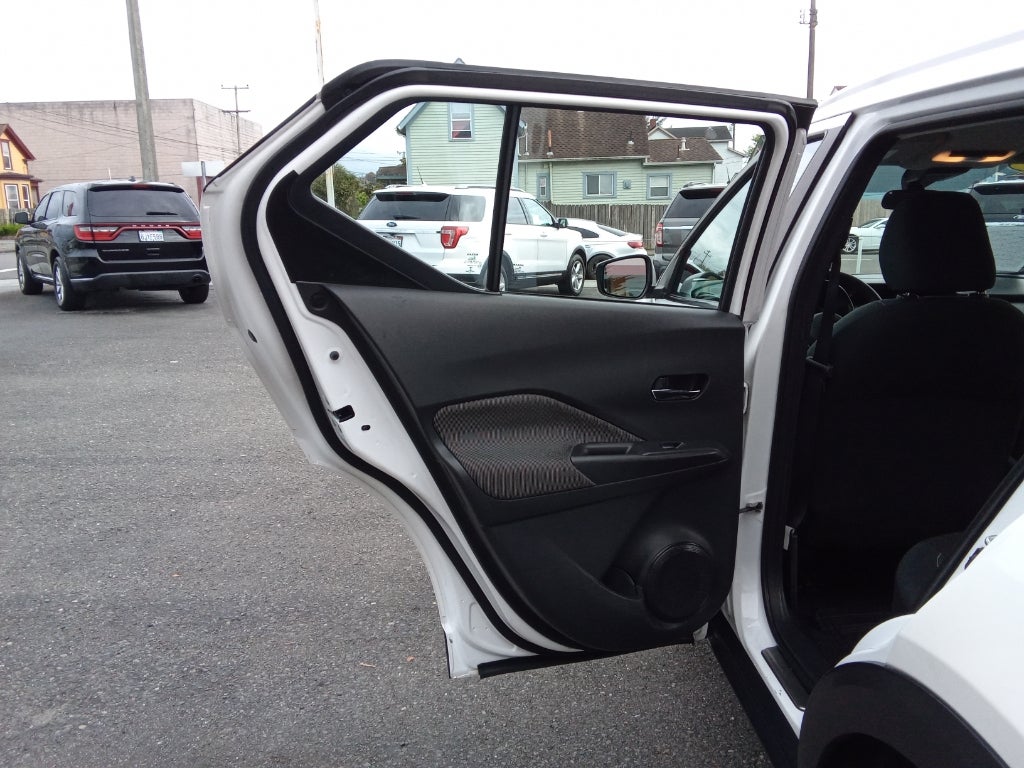2020 Nissan Kicks SV FWD