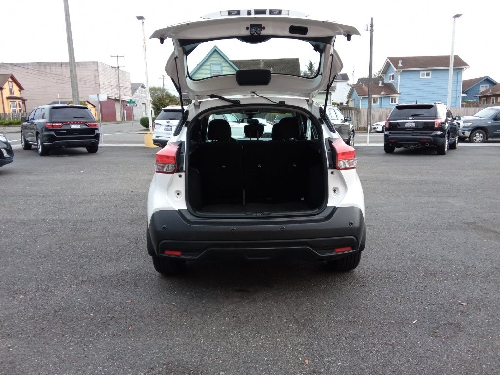 2020 Nissan Kicks SV FWD