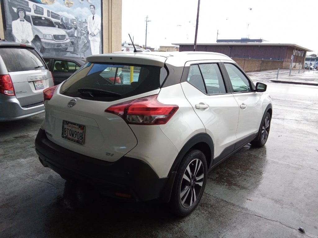 2020 Nissan Kicks SV FWD