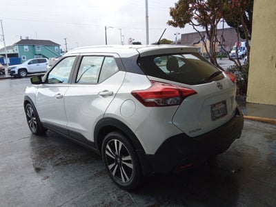 2020 Nissan Kicks SV FWD