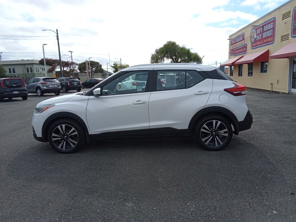 2020 Nissan Kicks SV FWD