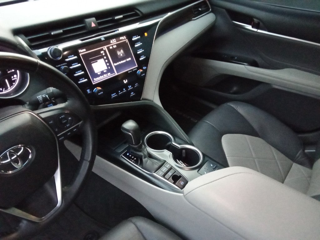 2018 Toyota Camry XLE Auto (SE)