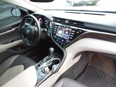 2018 Toyota Camry XLE Auto (SE)