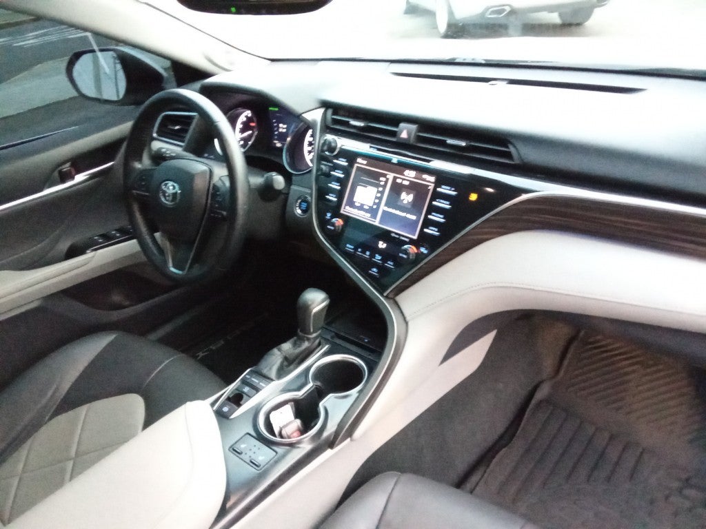 2018 Toyota Camry XLE Auto (SE)