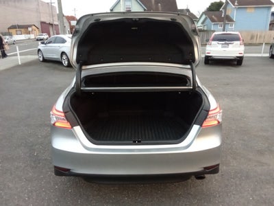 2018 Toyota Camry XLE Auto (SE)