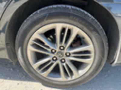 2015 Toyota Camry 4dr Sdn I4 Auto SE (SE)