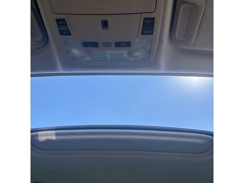 2012 Toyota Camry 4dr Sdn I4 Auto XLE (Natl)