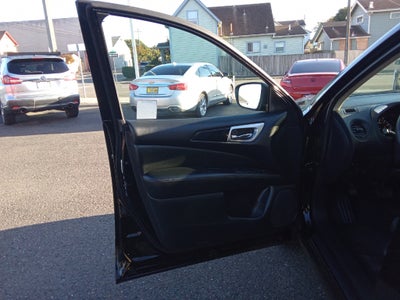 2020 Nissan Pathfinder S