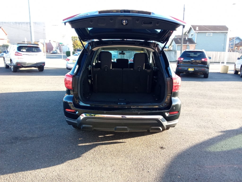 2020 Nissan Pathfinder S