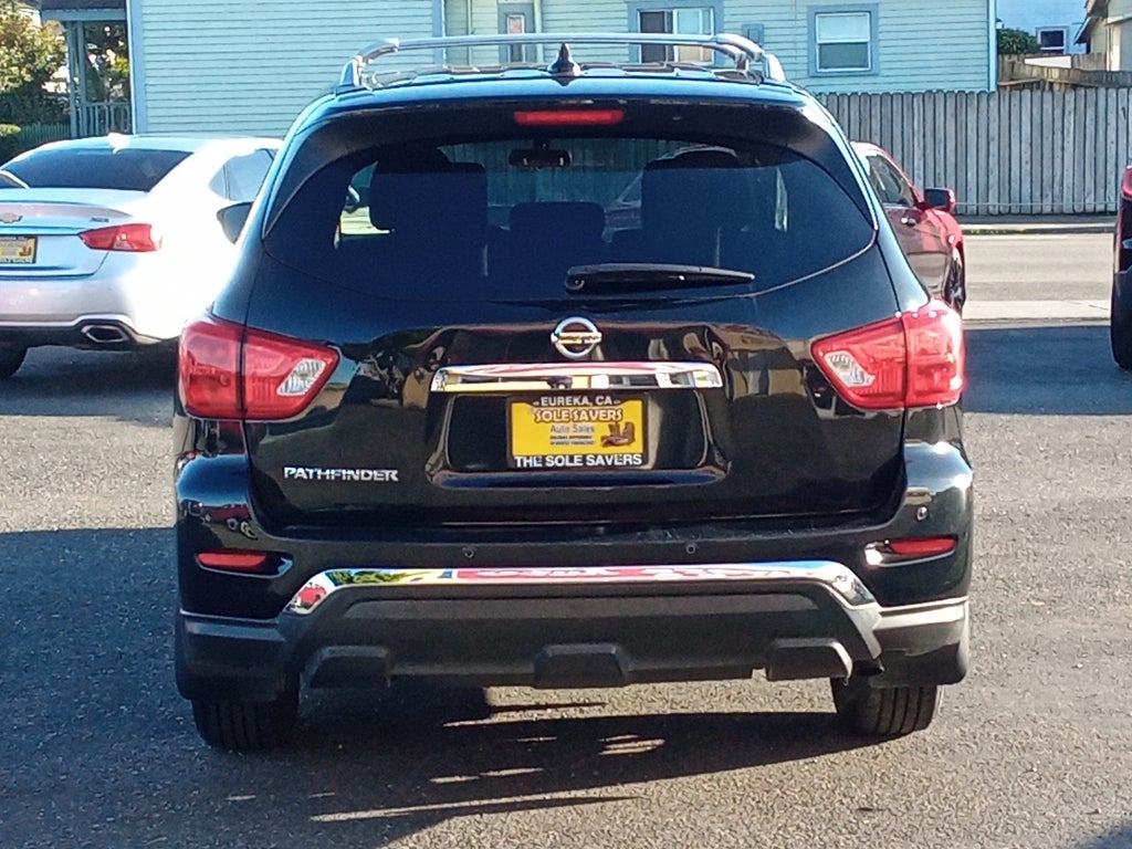 2020 Nissan Pathfinder S