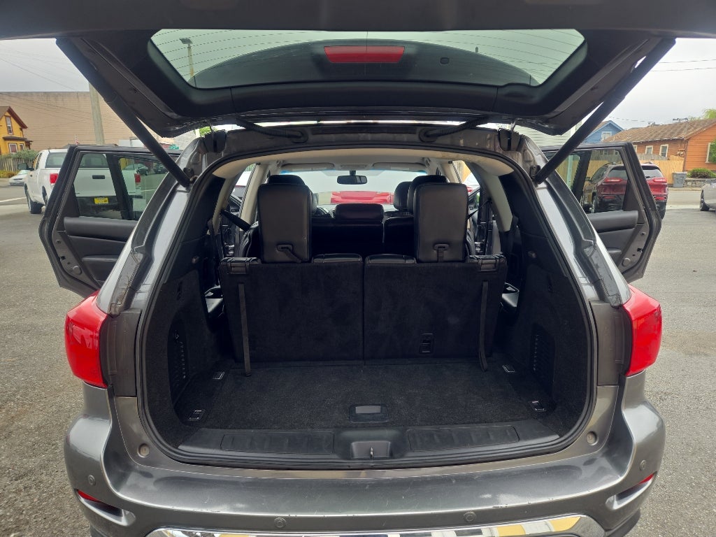 2020 Nissan Pathfinder SL