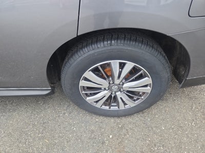 2020 Nissan Pathfinder SL