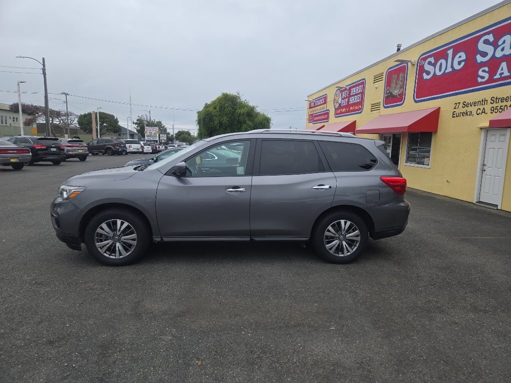 2020 Nissan Pathfinder SL