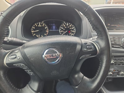 2020 Nissan Pathfinder SL