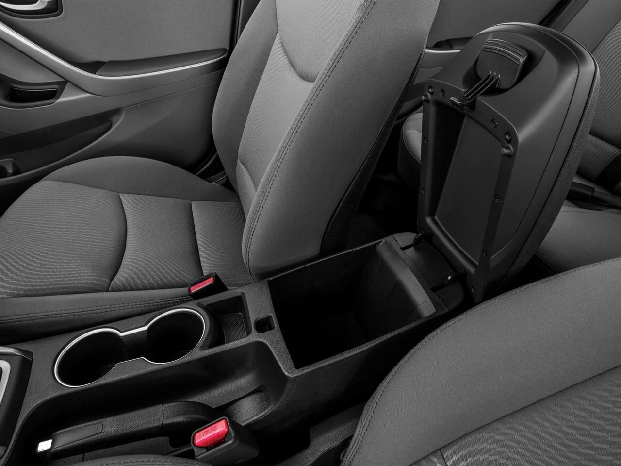 2016 Hyundai ELANTRA 4dr Sdn Auto SE